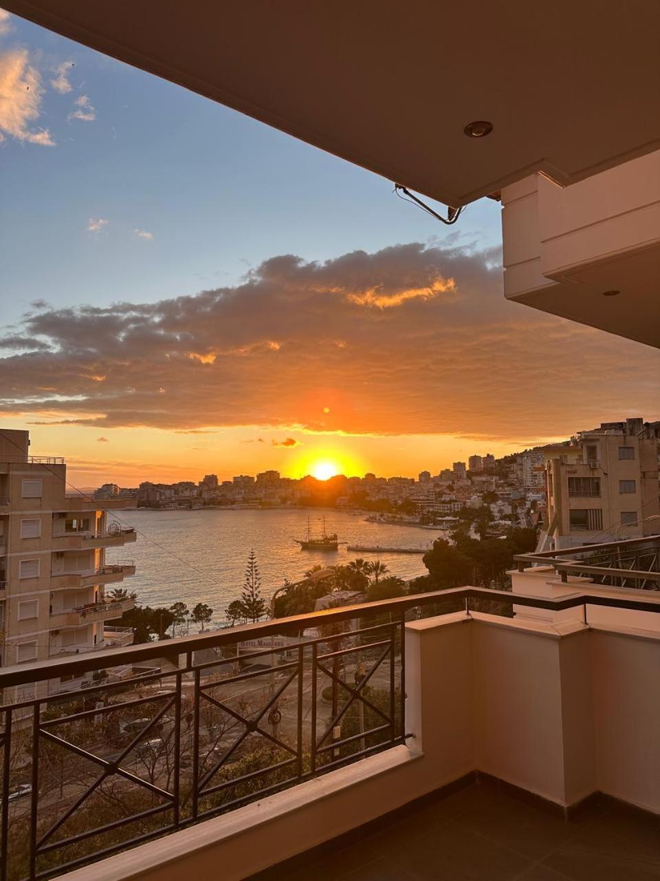 Apartamento Vista Mozzafiato Sarandë Exterior foto